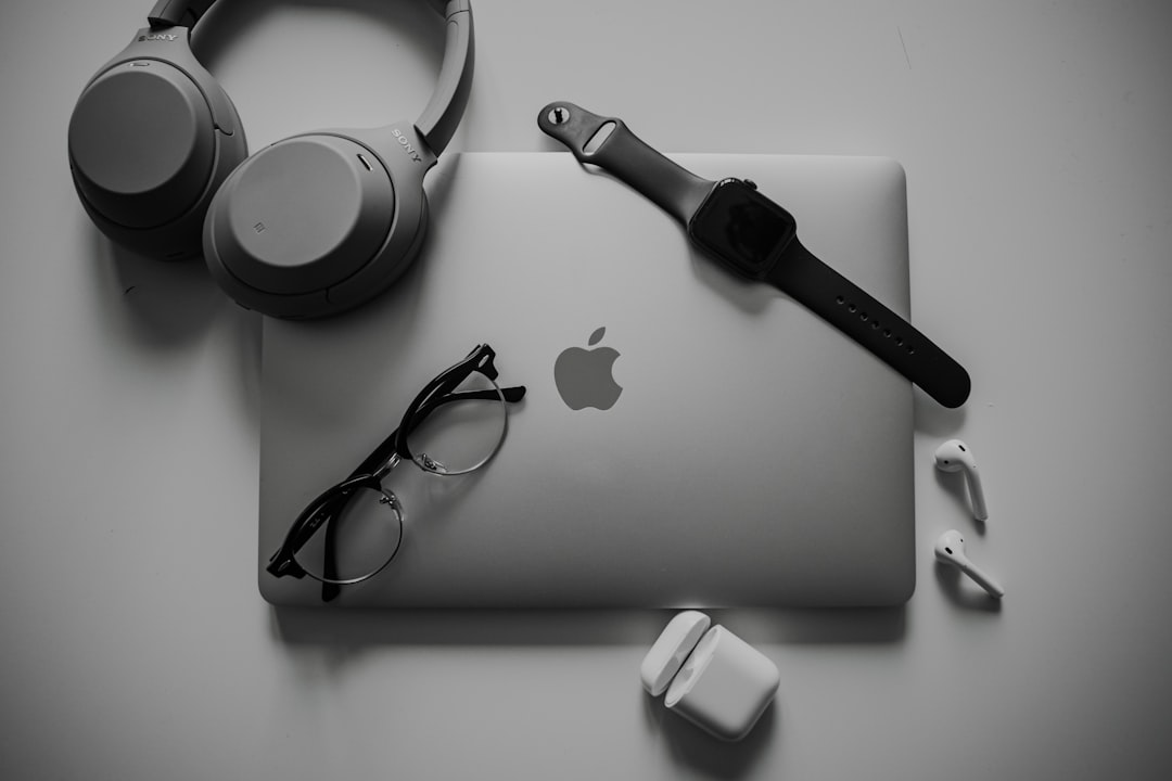 MacBook 13" 2020 — barely used