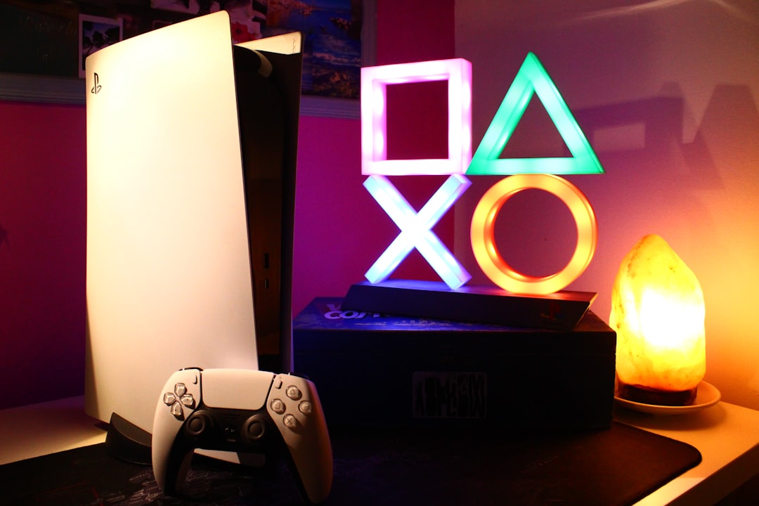 PS5 Slim + 2 controllers